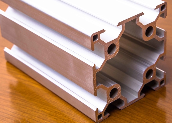 Le profil en aluminium L d'extrusion de clôture de meubles forment 6063 6061 6063A 0.7mm 4.0mm