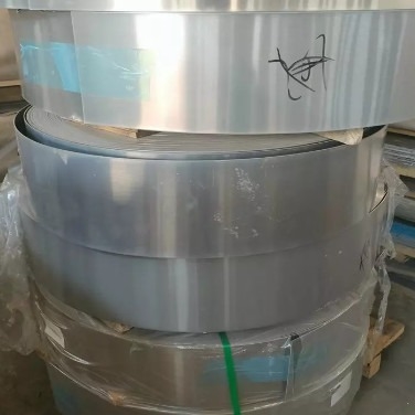 5154 5454 Largeur adaptée aux besoins du client lisse blanche en aluminium résistante à l'usure de petit pain de bobine