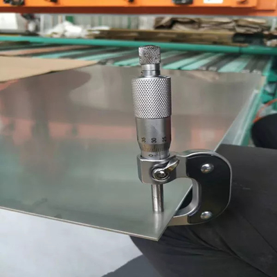 Surface de Black Mirror d'or du BA 2B inoxydable de la plaque d'acier 0.8mm de la résistance à la corrosion 316 2D
